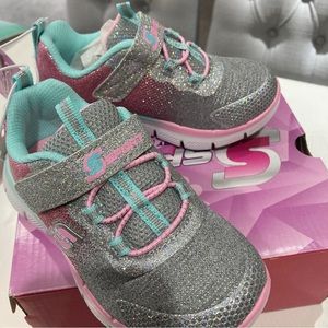 Toddler’s Girl’s Skechers Sports Sneaker. Size 8. New